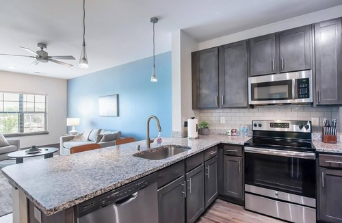 Hurstbourne Apartment | Landing | Stylish 1BD, Clubhouse, Gym