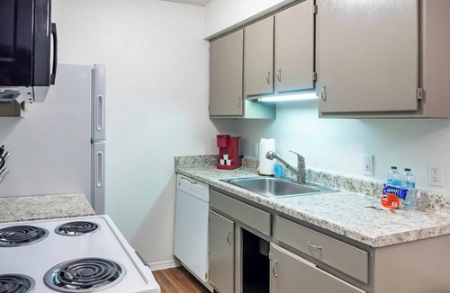 South Tulsa Apartment | Landing | Stylish 2BD, Gym, Clubhouse