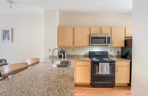 New Pathways Apartment | Landing | Stylish 2BD, Gym, Clubhouse