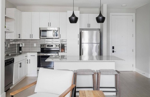 Rock Creek Apartment | Landing | Stylish 2BD, Gym, Courtyard