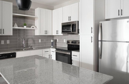 Rock Creek Apartment | Landing | Stylish 2BD, Gym, Courtyard