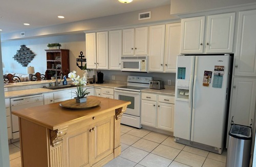 Osage Beach Condo | Lands End Condo 3Bd/3Bath End Unit with Amazing Main Channel View, Newly Updated