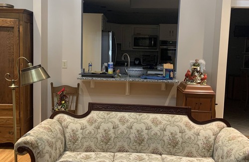 Fisherville House | Large house on 5 acres with pool
