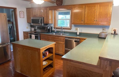 Jacksboro House | Large lake home with room to play.