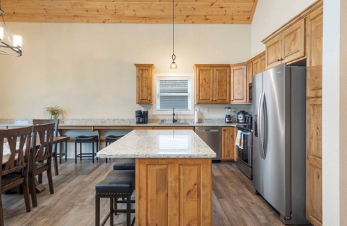Indian Point House | Ldg 10 Ozark Sunset - Private Hot Tub -Indoor Pool
