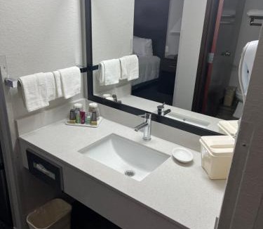 Hobbs Hotel | Lea County Inn