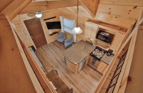 Lookout Valley Neighborhood Association Cabin | Lena Cabin in Chattanooga' Premier Rustic Resort