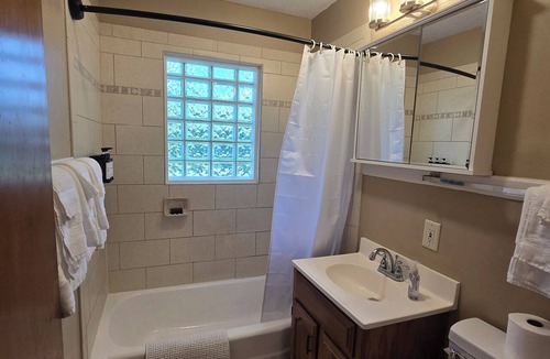 Wichita House | Lights on Watson II in awesome Wichita with cool AC and comfort for work/leisure