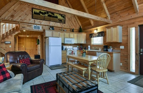 Branson Cedars Condo | Little Bear in Branson | 2 Bed, 2 Bath