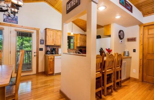 Reeds Spring House | Little Bear