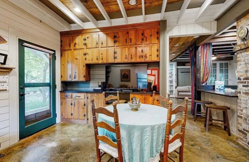Green Hills House | Little House Nashville, Convenient, Eclectic, Cozy