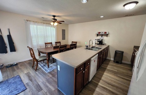 Hubert House | Live Simply - 3 BR, Pet Friendly, Garage, Gated Community near Camp Lejeune