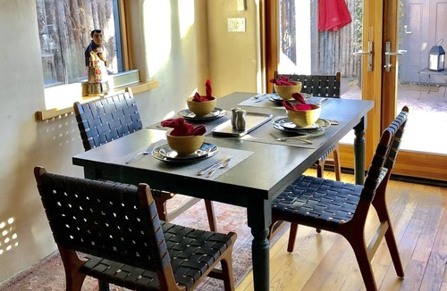 Downtown Santa Fe House | Live The Railyard Arts District In Style. Walk to restaurants and Plaza