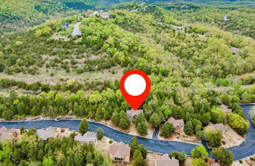 Branson West Cabin | Local Hero Lodge
