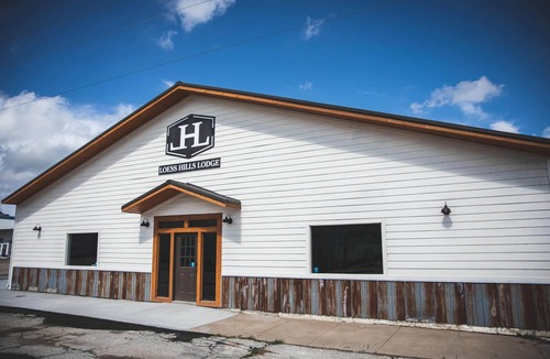 Mound City Apartment | Loess Hills Lodge - Room 3
