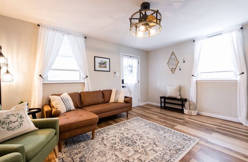 New Albany House | Logan’s Landing!
