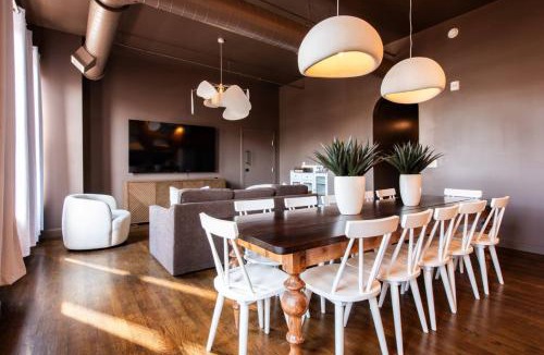 Downtown Louisville Apartment | Lou-Belle Suite