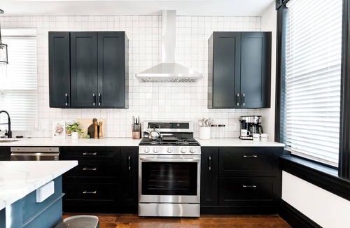 Benton Park West House | Lou Luxe- Speakeasy, EPIC Arcade, Hottub & FirePit
