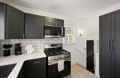 Southside House | Louisville 4BR Home Near Expo Center - Sleeps 12