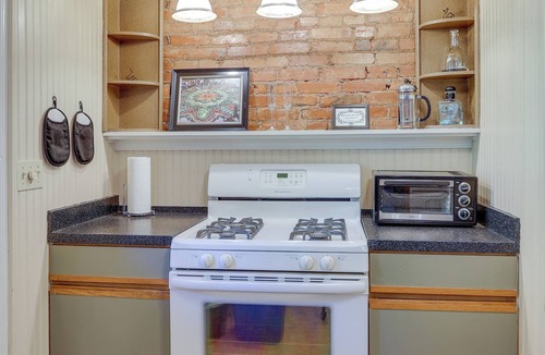 Old Louisville Apartment | Louisville Apartment ~ 2 Mi to Downtown & Derby!