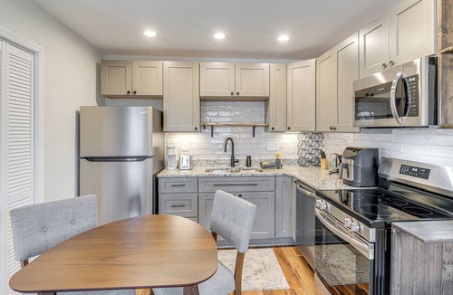 Merriwether Apartment | Louisville Charm Near the Derby: Apt w/Yard!