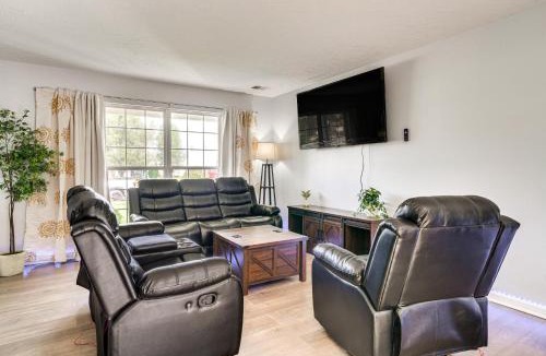 Highview House | Louisville Home w/Large Yard: 15 Mi to Downtown!