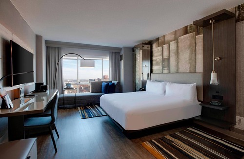 Downtown Louisville Hotel | Louisville Marriott Downtown