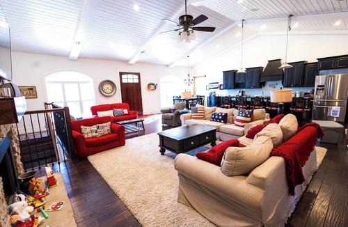 Park Hill House | Lovely 5-bedroom house on Lake Tenkiller!