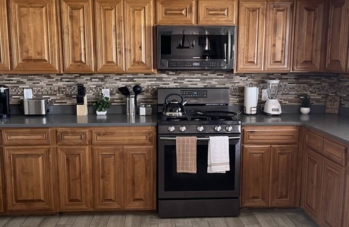 Biggs Field House | Lovely House with pool (Pet friendly)