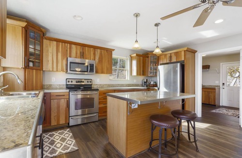 Blue Eye House | Lovely Lake Home with Stunning Views-Your perfect Table Rock Lake Getaway Awaits