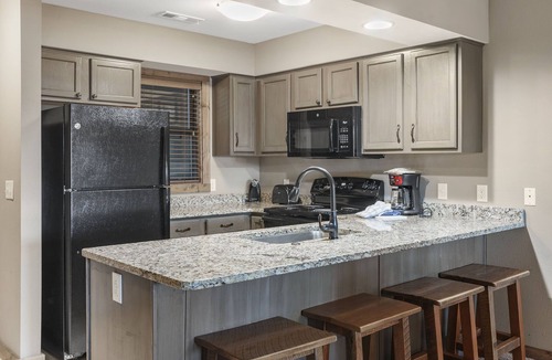 Indian Point Apartment | Lovely Walk-in Family Condo plus Lock-off Access Suite - Indian Point (U1206AB)