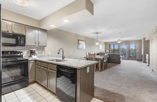 Indian Point Apartment | Lovely Walk-in Family Condo plus Lock-off Access Suite - Indian Point (U1206AB)