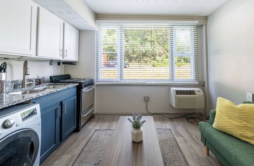 Oak Ridge Apartment | Lux 2 Min To Methodist Medical & AK Bissel Park