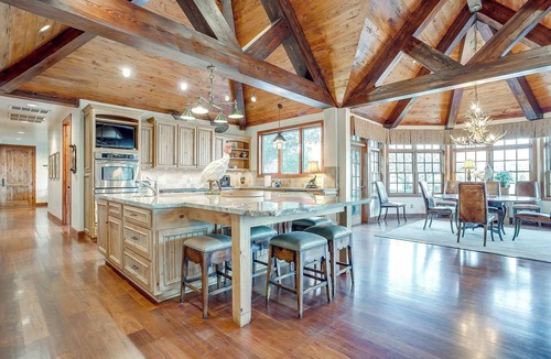 Boswell House | LUX Ranch on 2,600 acre playground! Swim Fish Hunt