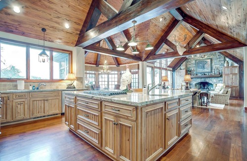 Boswell House | LUX Ranch on 2,600 acre playground! Swim Fish Hunt