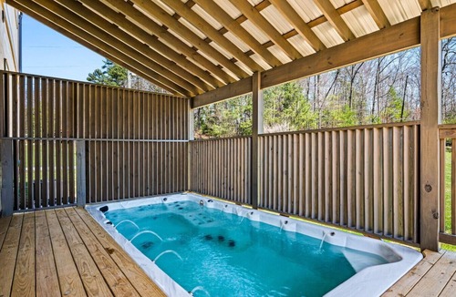Wears Valley Cabin | Luxe 6BR w/Swim Spa, Theater, Firepit, Games!