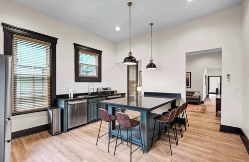 Butchertown House | LUXE Design Historic Nulu 5BR Patio Walkable