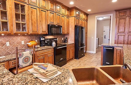 Ridgedale Resort | Luxurious units at The Cliffs at Long Creek!