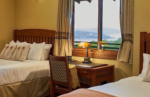 Ridgedale Resort | Luxurious units at The Cliffs at Long Creek!