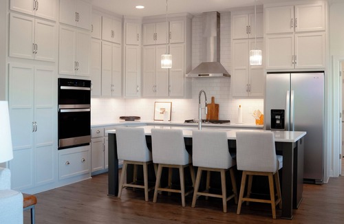 Smithville House | Luxury 3BR/2BA retreat in Smithville with stunning views, high-end finishes, covered patio, 2-car garage, RV/boat parking, and EV charger—walk to Nan’s Berry Farm. Sleeps 8.