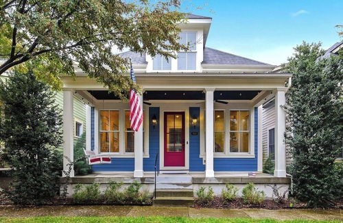 Prospect House | Luxury 4BR Norton Commons Retreat – Bourbon Lounge, Walk to Dining, Sleeps 10