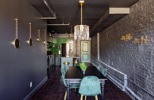 West Main Historic District Condo | Luxury City Escape. Peaceful Retreat by Hollyhock