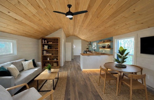 Marion Cabin | Luxury Creekside Cabin & Mountain Escape