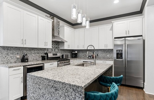 Benton Park House | Luxury Getaway | Hot Tub, Pool Table & Garage