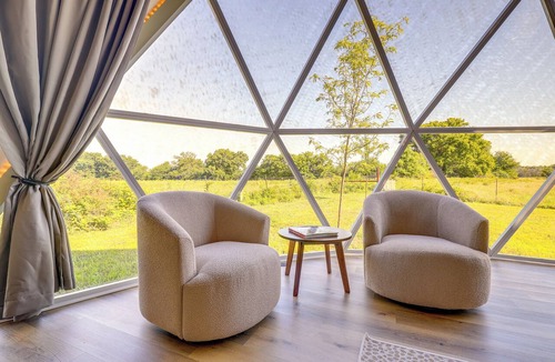 Butler Apartment | Luxury Glamping Dome w/Private Hot Tub in Butler