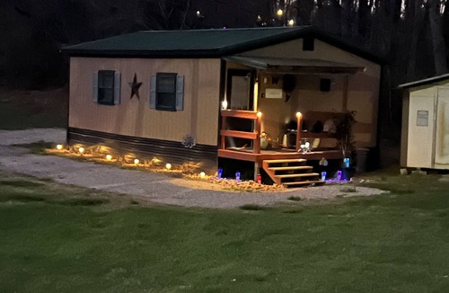 Sloans Valley Cottage | Luxury Linens and Towels, King Size Bed hybrid pillow top mattress.