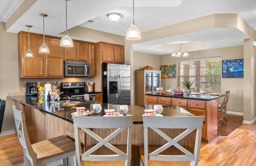 Table Rock Condo | Luxury Majestic Condo on Table Rock Lake - Main Channel View and 5 Mins to Downtown
