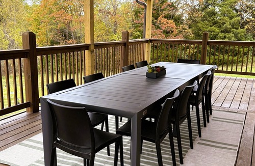 Nazareth House | Luxury Retreat: Golf Sim, Massage Chairs, Curved Cinema