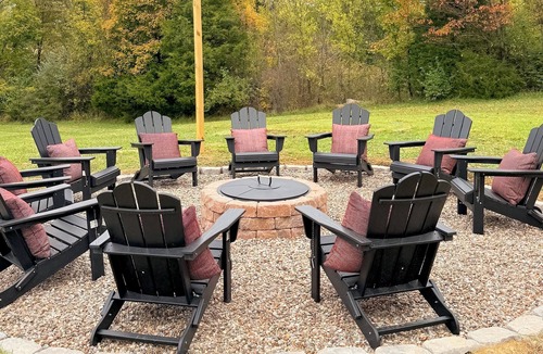 Nazareth House | Luxury Retreat: Golf Sim, Massage Chairs, Curved Cinema