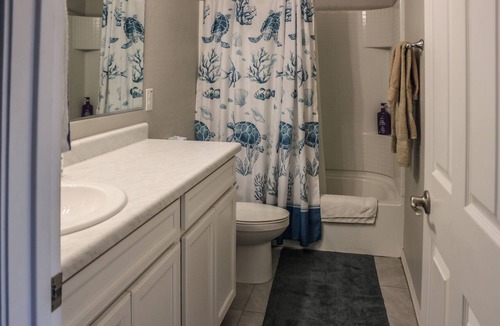 Maryvale House | Mackenzie - Private BR w-Shared Bathroom